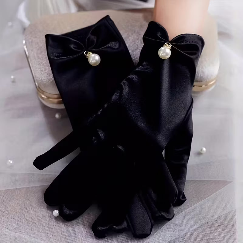 Margaret Pearl Noir Gloves