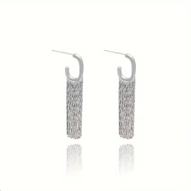 Boucles d’Oreilles Dorées à Glands Géométriques Luxe